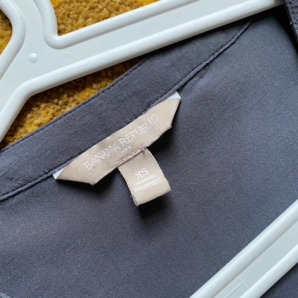 Banana republic blouse shirt. - Picture 2 of 4